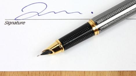 Signer un contrat de travail : ce qu'il faut retenir